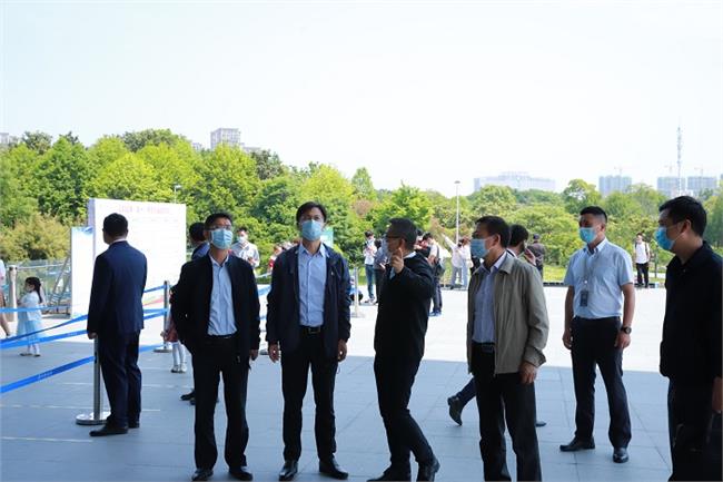 市科协党组书记朱嘉浩一行检查科技馆工作
